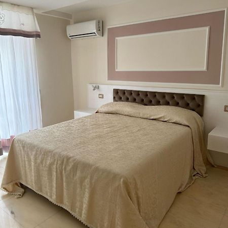 Hotel Bernini House Neapol Zewnętrze zdjęcie