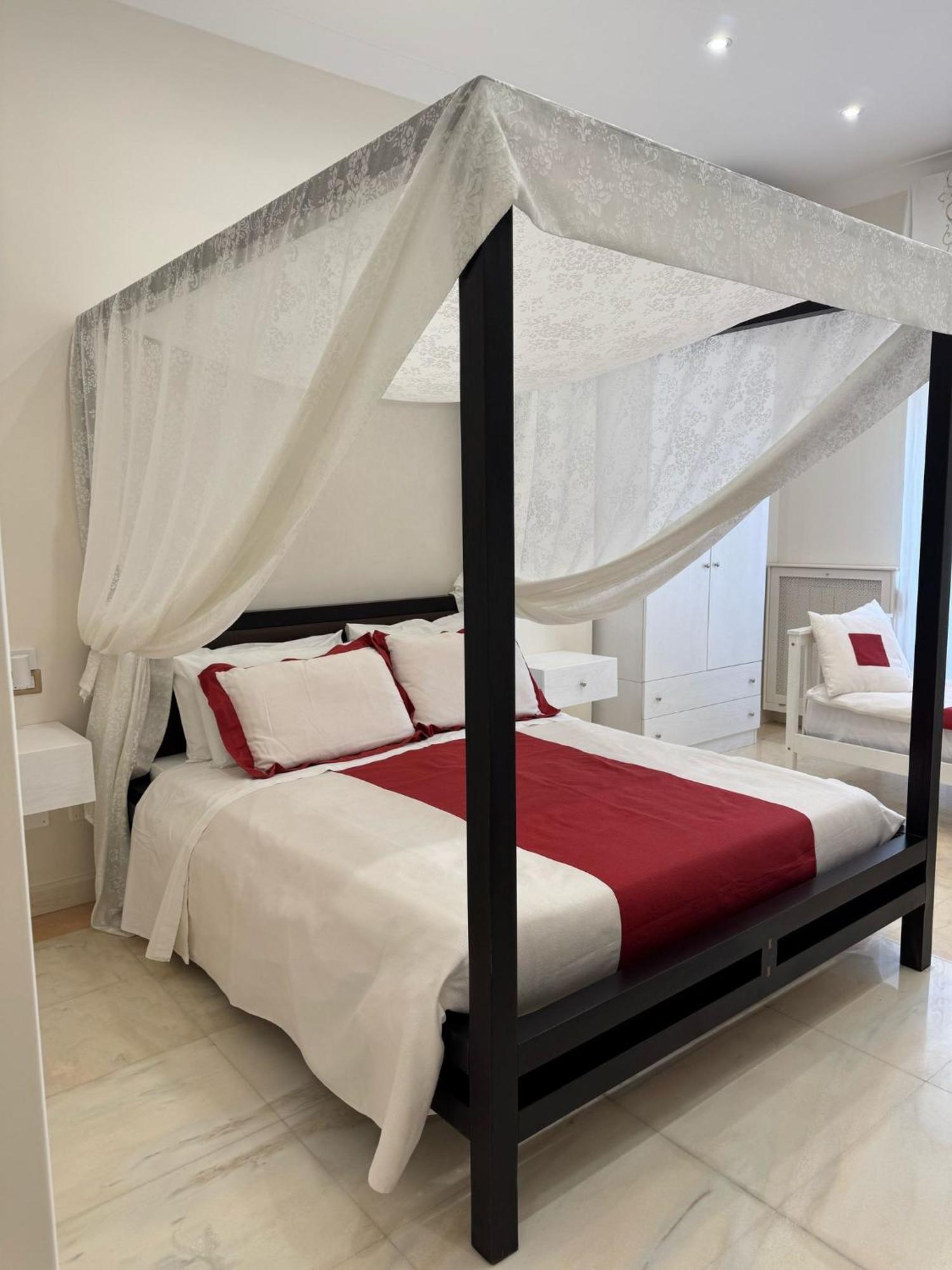Hotel Bernini House Neapol Zewnętrze zdjęcie